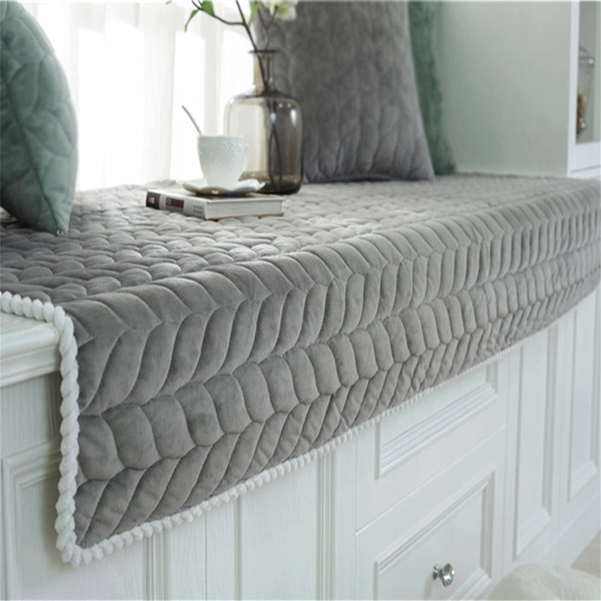JeogYong Thick Plush Bay Window Mat Non-Slip Crystal Velvet Bay Window Cushion Pad Modern Windowsill Bench Seat Cushion for Indoor Tatami Sofa Decor Home Bedroom Living Room